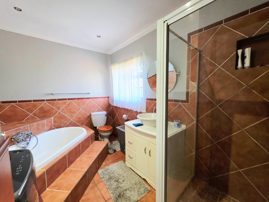 3 Bedroom Property for Sale in Universitas Free State